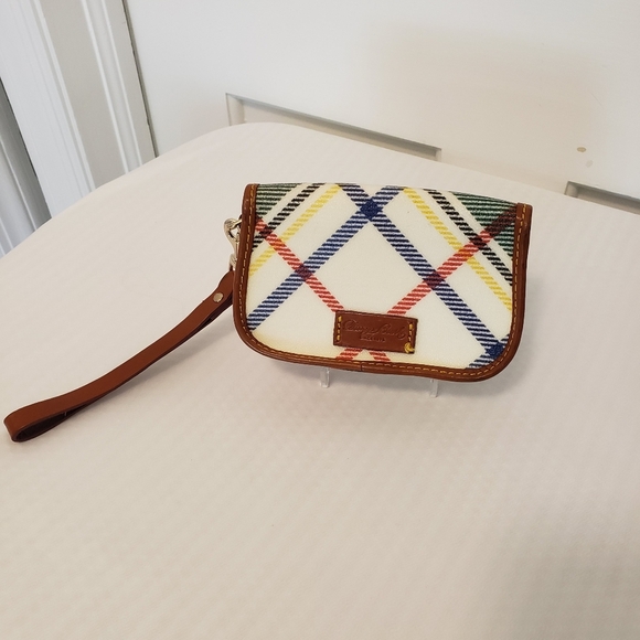 EC Dooney & Bourke Tarten Plaid Small Snap Close Wristlet, Preppy, Festive - Picture 2 of 8